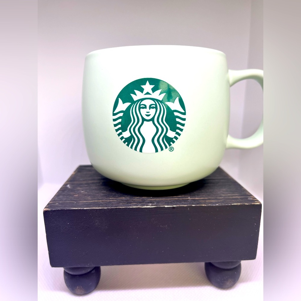 Like neew Starbucks 2020 Holiday Series Stoneware Coffee Mug Cup Mint Green 12oz